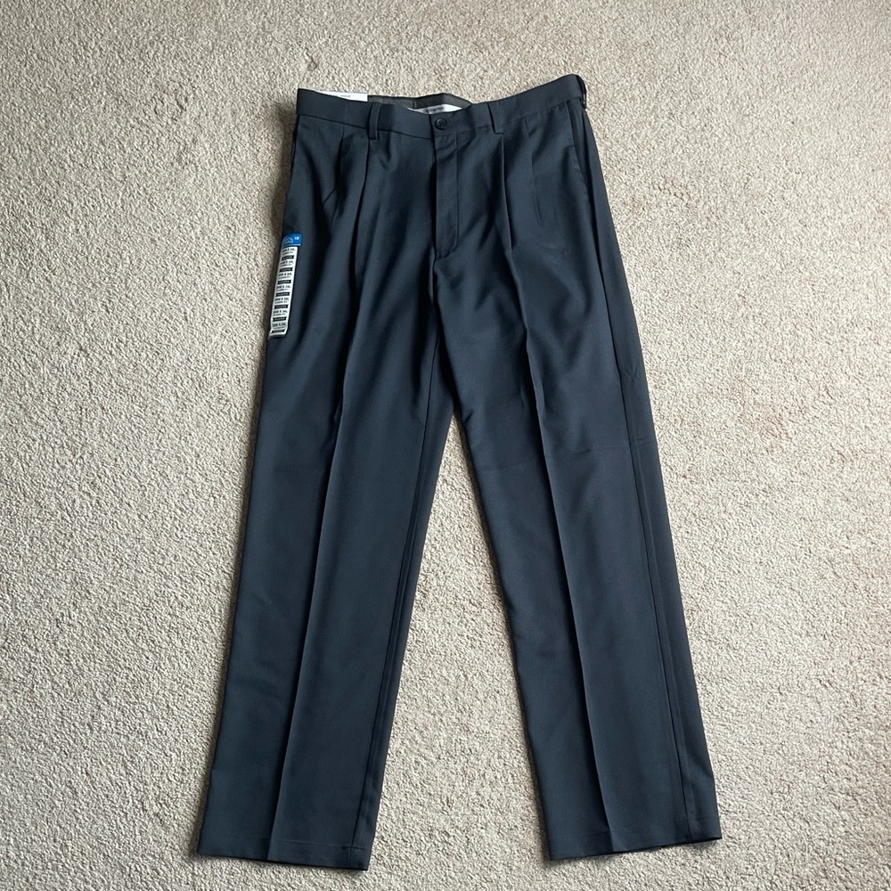 NWT Haggar Men's Gray/Blue CoolPro Pleated Pants (Size 36x34)